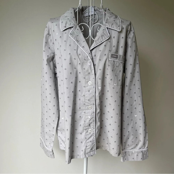 Figs Other - Figs Heart Gray Lounge Top novelty print long sleeve button up Size M